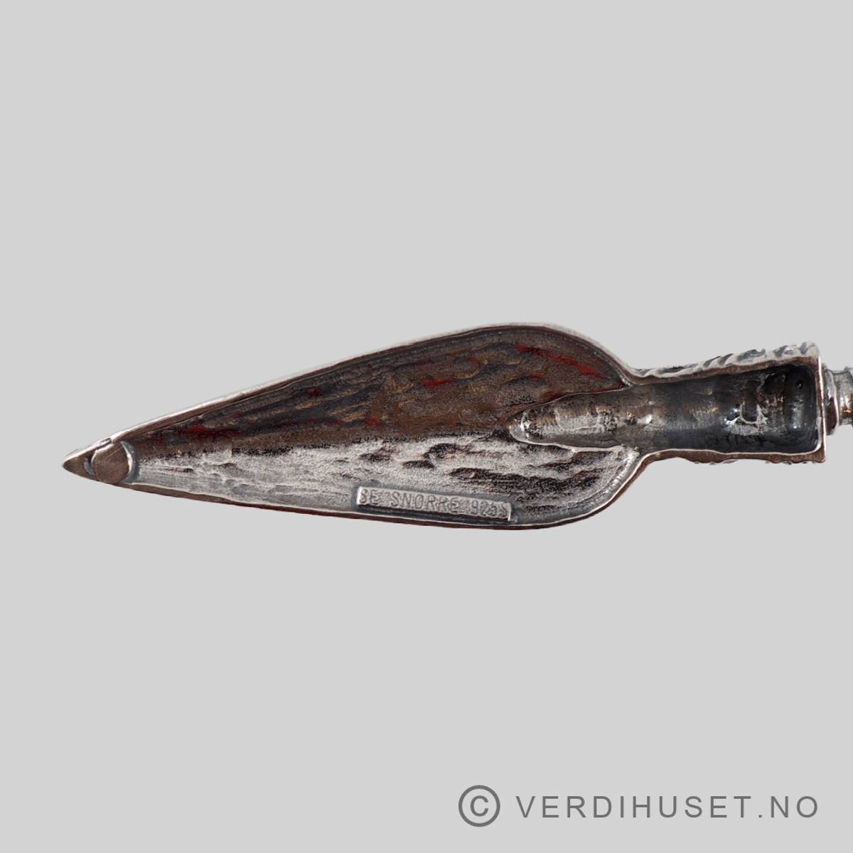 Anheng i sølv med ertekjede