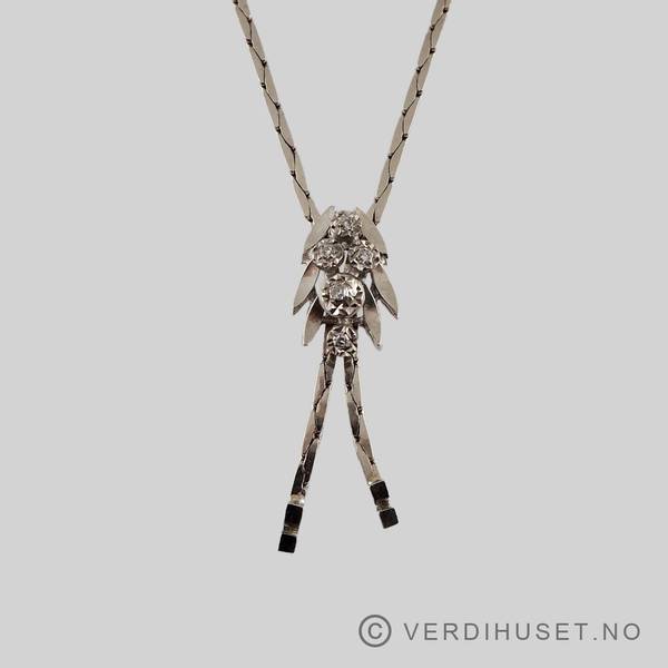 Hovedbilde Halssmykke i 14 K hvitt gull med blanke stener