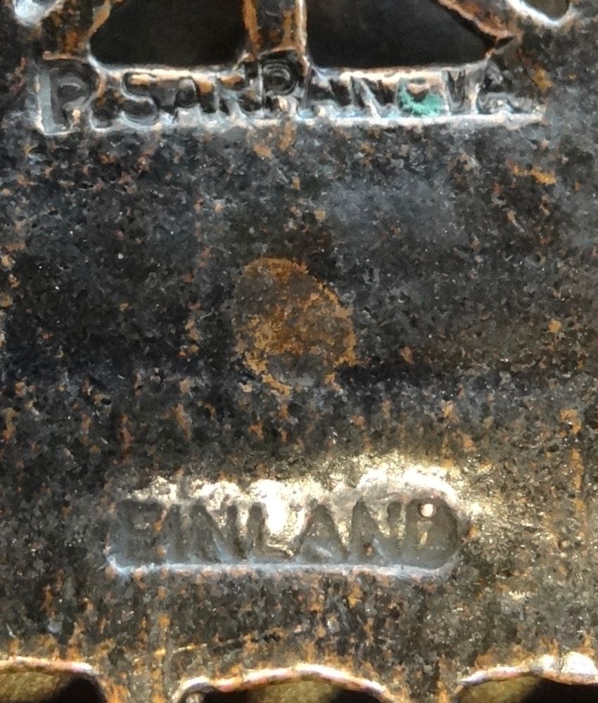 Halssmykke i bronse - P. Sarpaneva, Fi