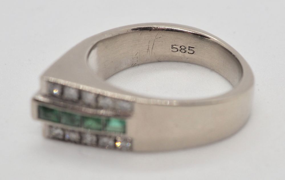 Ring i 14 karat hvitt gull