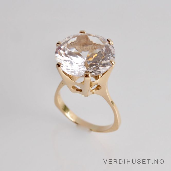 Hovedbilde Ring i 14 K gull med stor blank sten