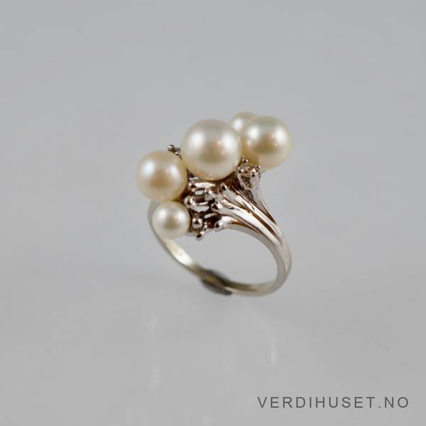Hovedbilde Ring i 14 K hvitt gull med perler og diamanter