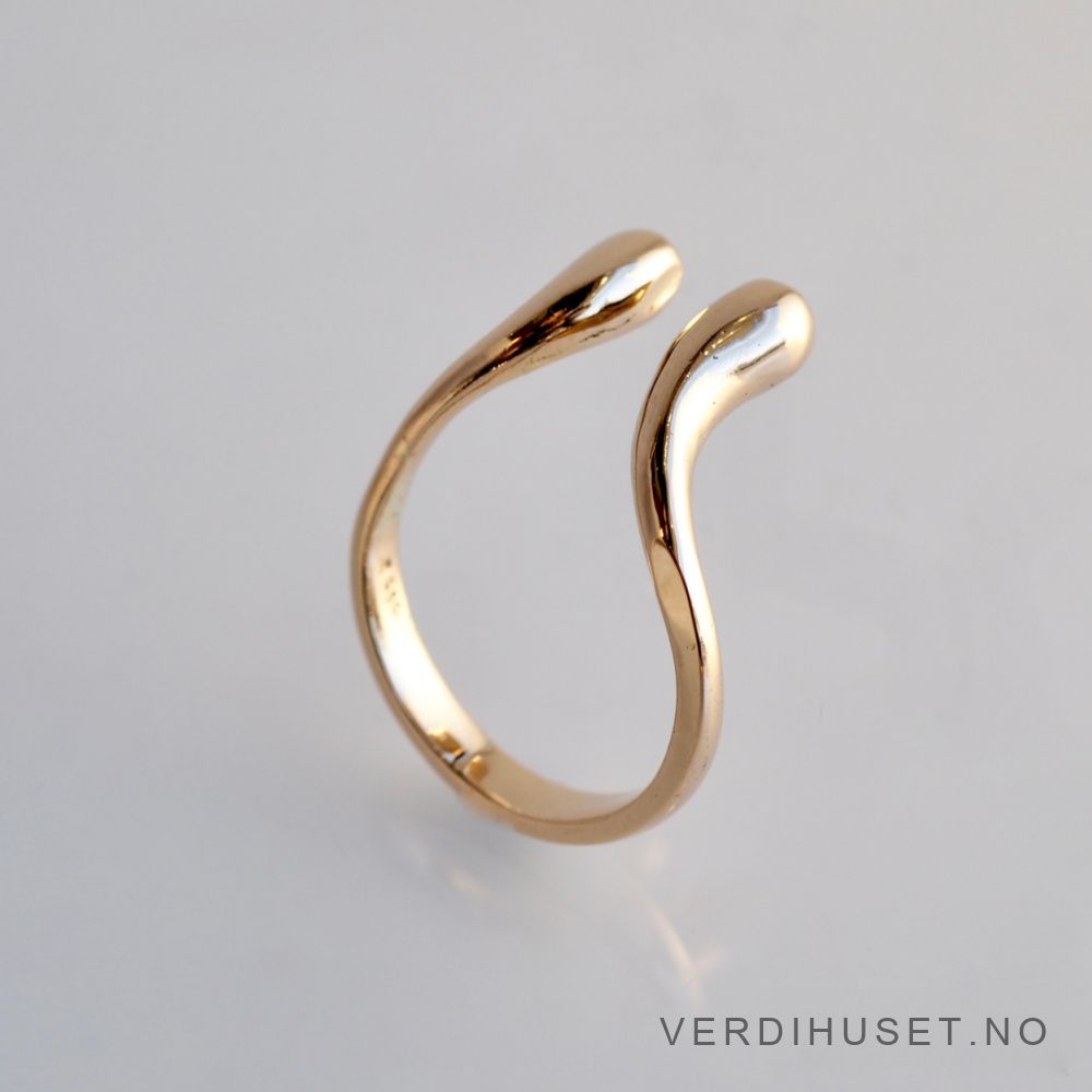 Ring i 14 K gull 