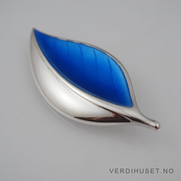 Hovedbilde Brosje i sølv med blå emalje - D-A