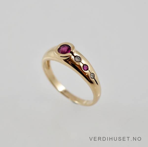 Hovedbilde Ring i 18 K gull med røde og blanke stener