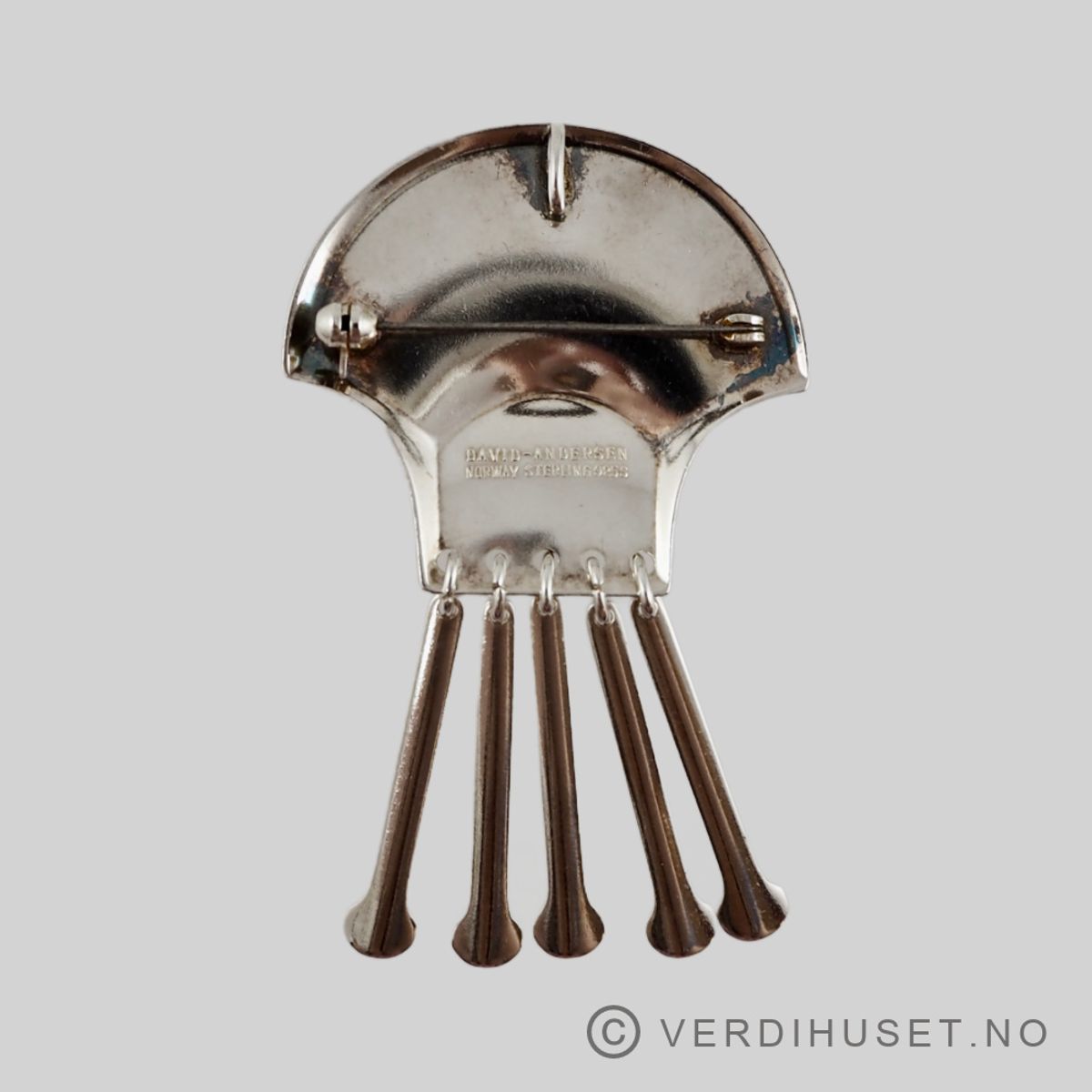 Anheng/Brosje i sølv med rosa/lilla emalje - D-A