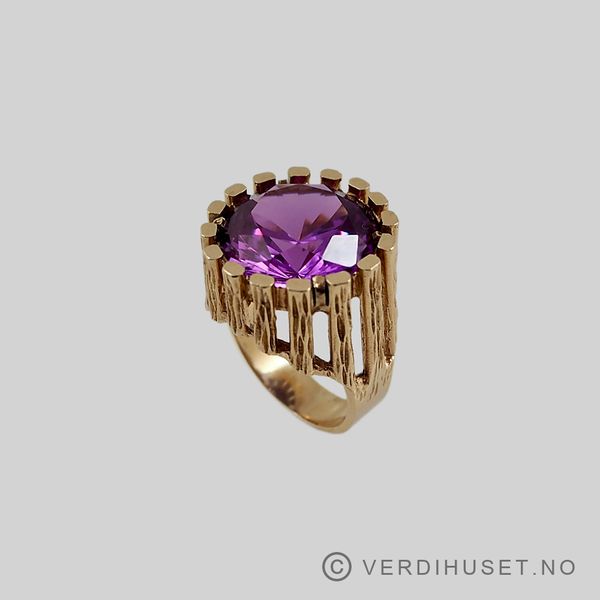 Hovedbilde Ring i 14 K gull med stor rosa sten