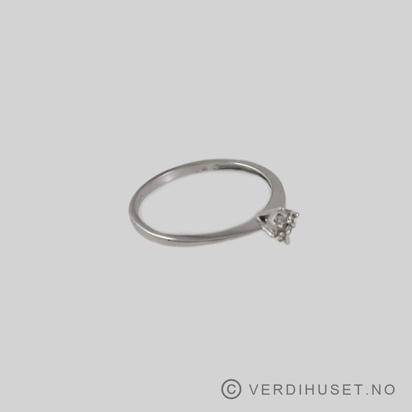 Hovedbilde Ring i 14 K hvitt gull med blanke stener