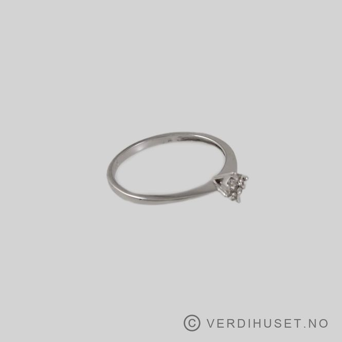 Hovedbilde Ring i 14 K hvitt gull med blanke stener