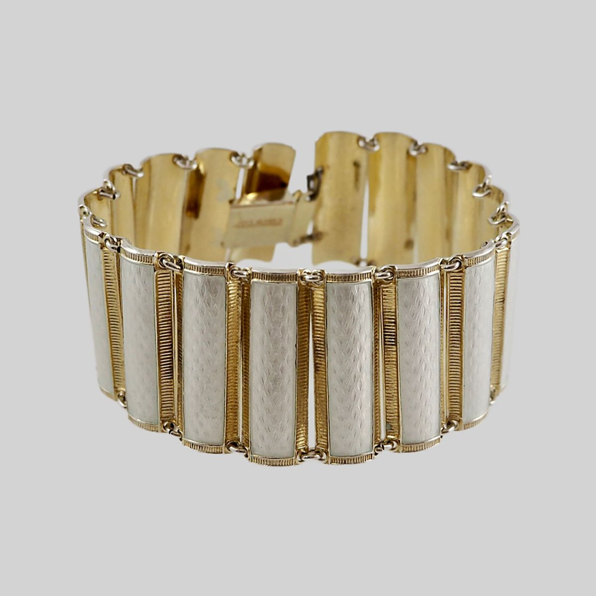 Armbånd i forgylt sølv med hvit emalje - Bernard Meldahl