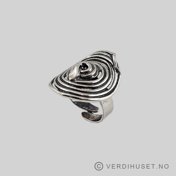 Hovedbilde Ring i oksidert sølv - Y. O. Kristiansen