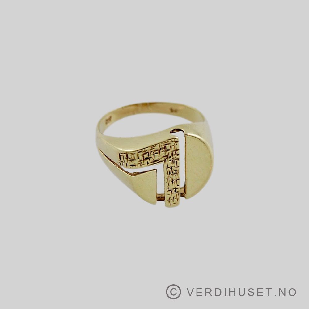 Ring i 14 K gull