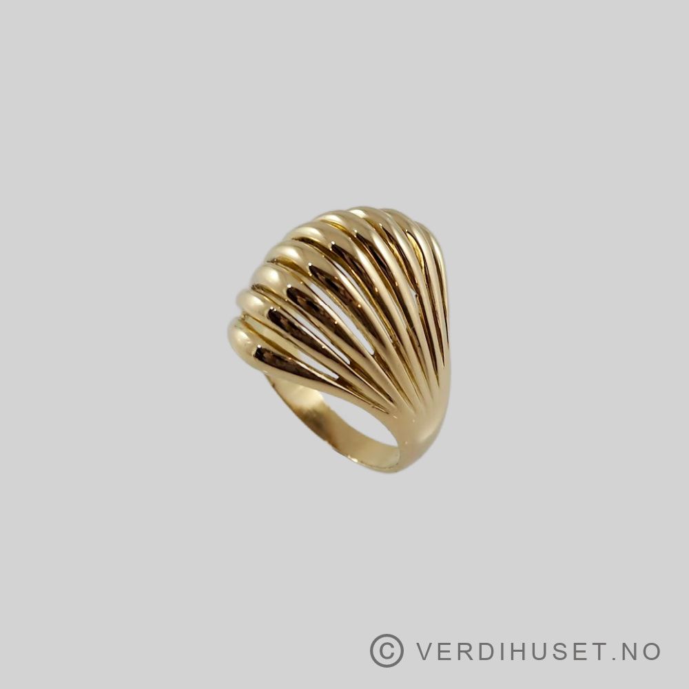 Ring i 18 K gull