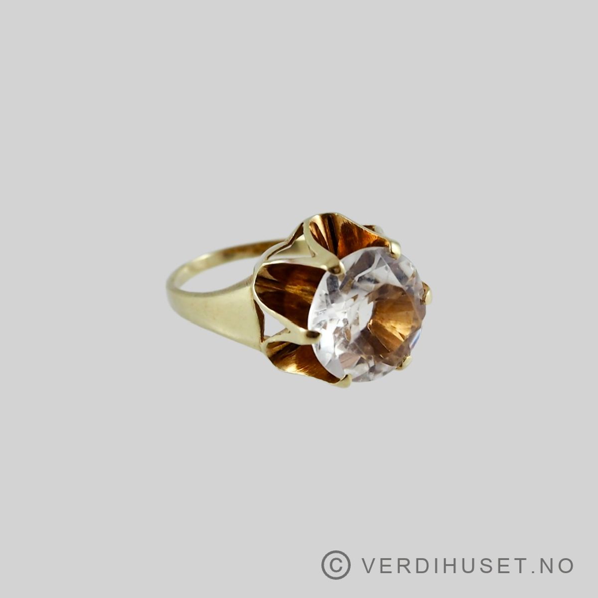 Ring i 14 K gull med blank sten