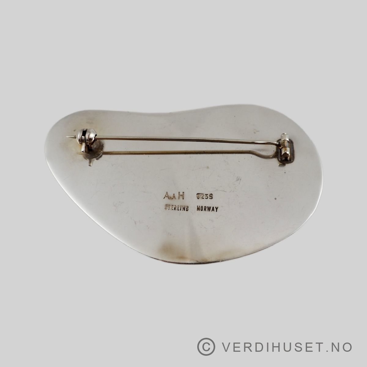 Brosje i sølv med stor sten - Aanund Havstad