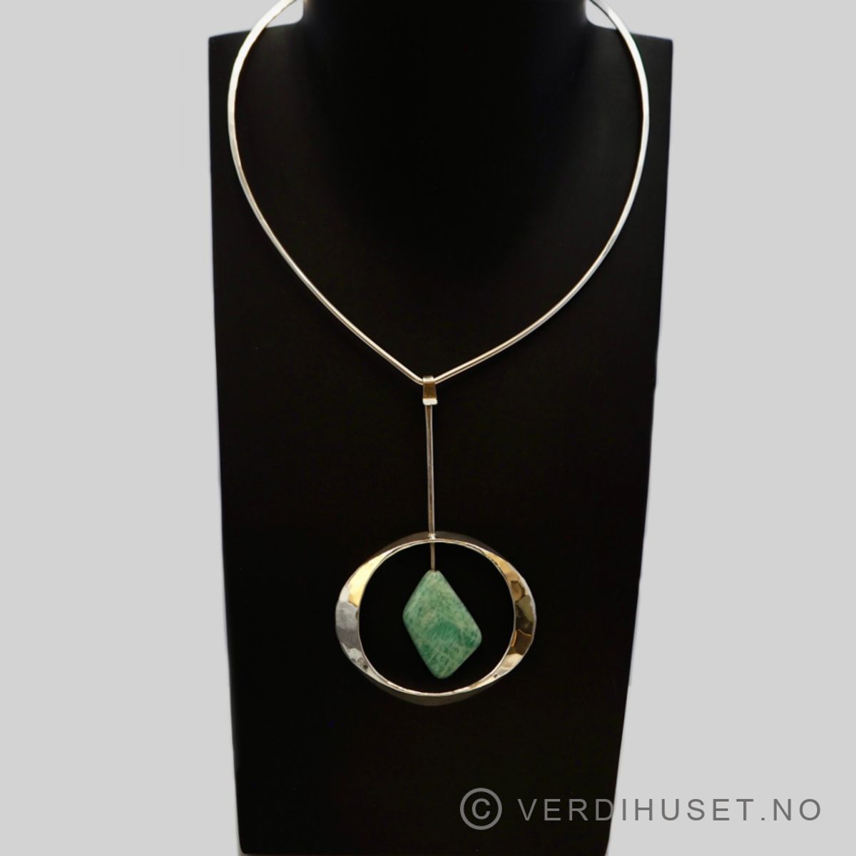 Anheng i sølv med amazonitt på klave - Tone Vigeland