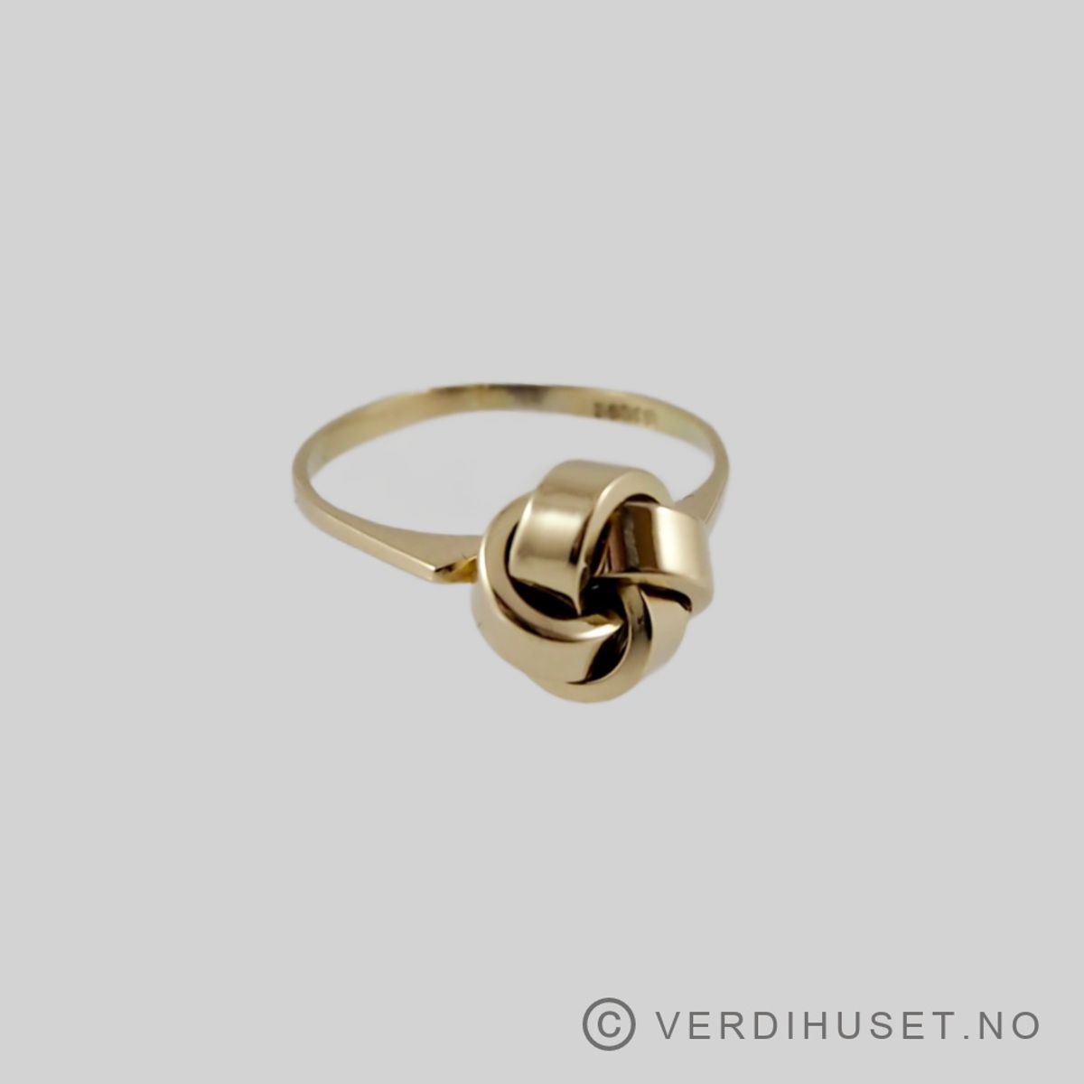 Ring i 14 K gull - 