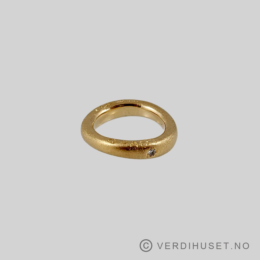 Ring i 14 K gull med diamant - 